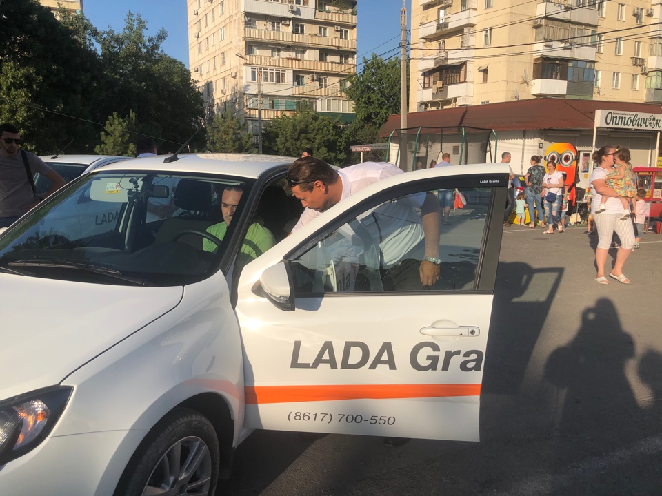 Л-Авто провел презентацию автомобилей LADA Granta и LADA Vesta на День Приморского района !